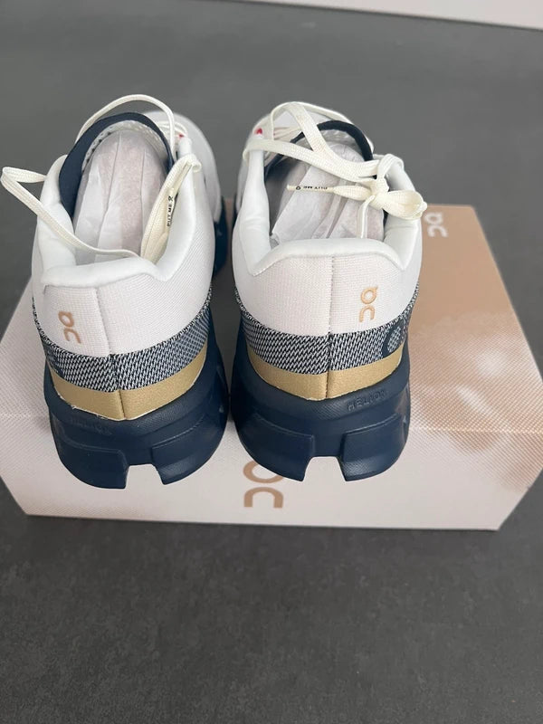QC cloudmonster